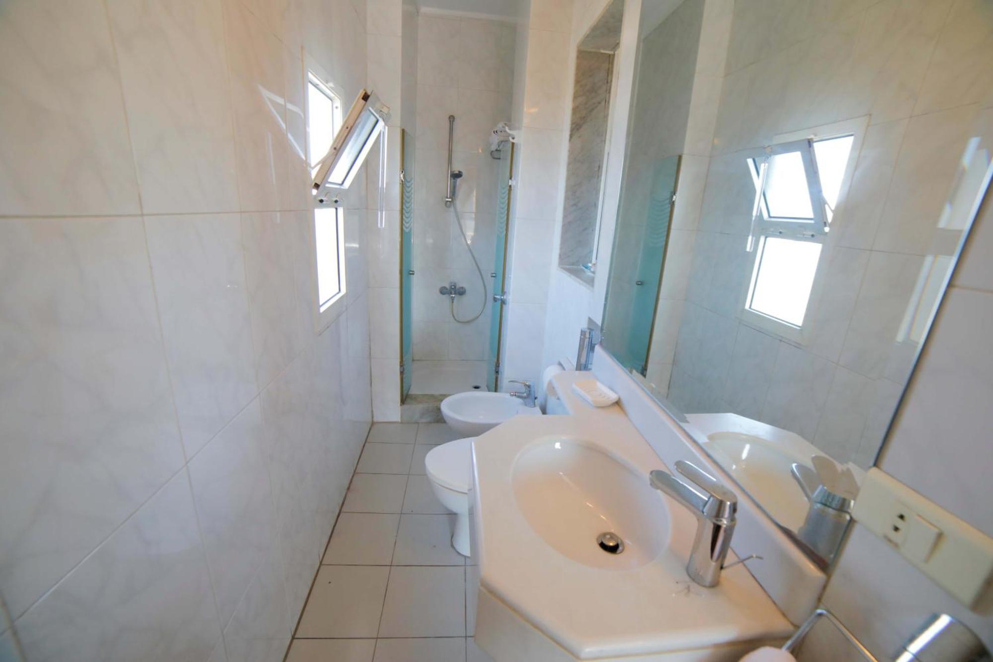 Holiday Home Suites Beiroet Buitenkant foto